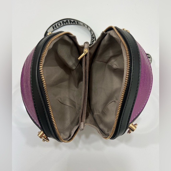 Homme + Femme Crossbody Bag - Picture 3 of 3